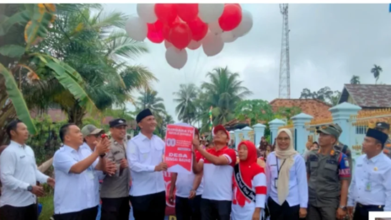 Meriahkan HUT RI ke 80, Bupati Hurmin Apresiasi Karnaval di Desa SungaiBaung